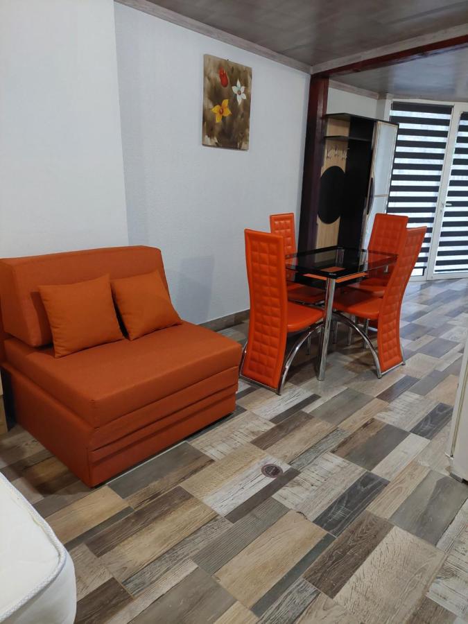 ספרבה בניה Guest House Tedi מראה חיצוני תמונה