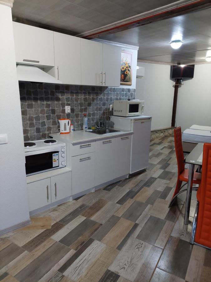 ספרבה בניה Guest House Tedi מראה חיצוני תמונה