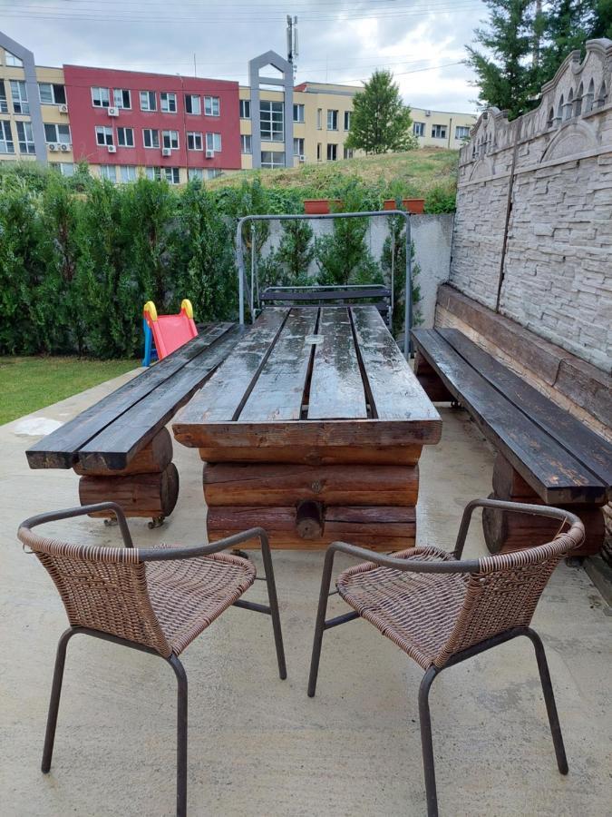 ספרבה בניה Guest House Tedi מראה חיצוני תמונה