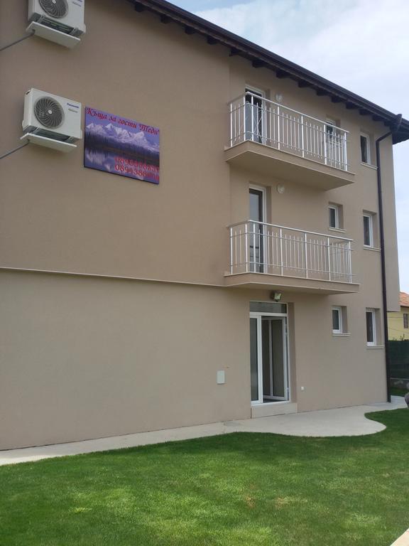 ספרבה בניה Guest House Tedi מראה חיצוני תמונה
